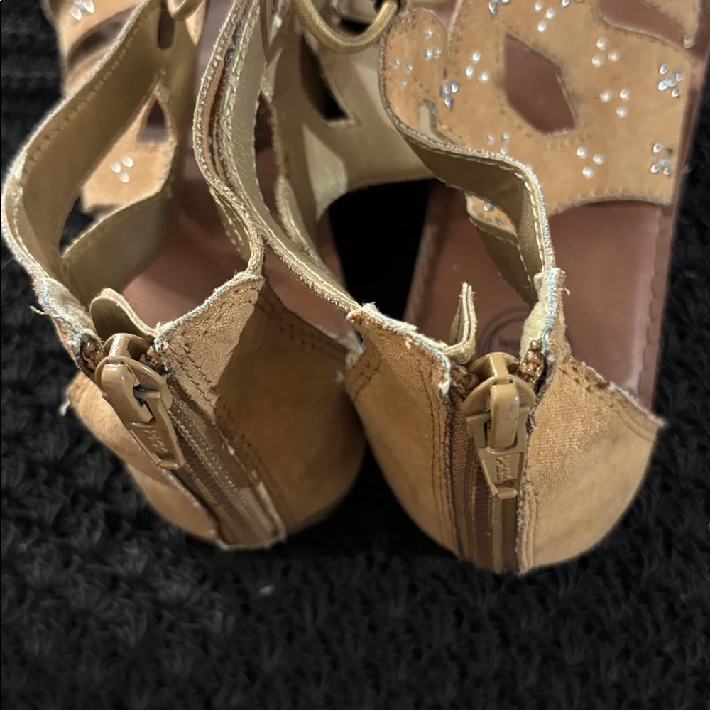 Wonder nation Stylish Tan Gladiator Sandals 3